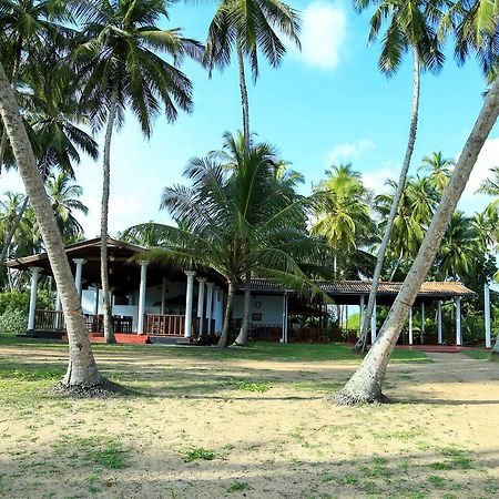 Darwins Beach Resort Tangalle Exterior foto