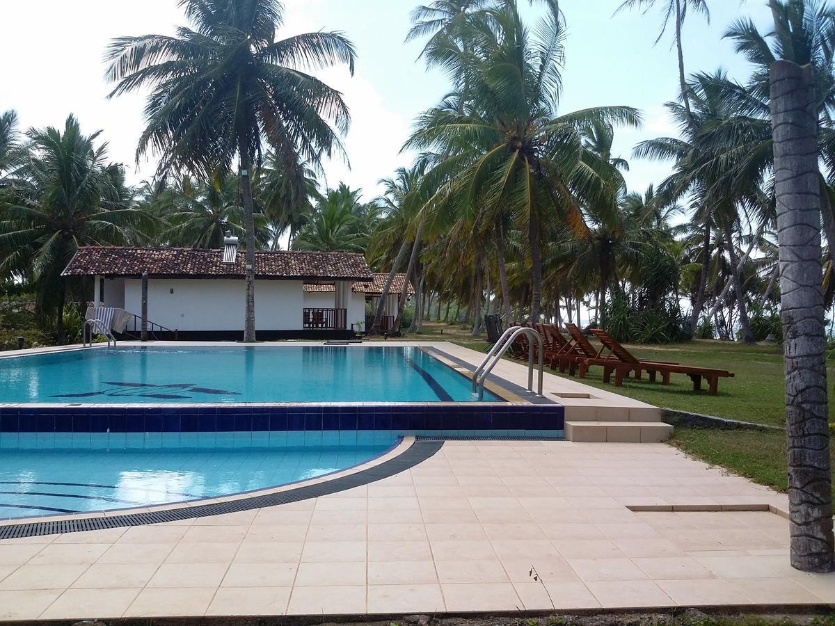 Darwins Beach Resort Tangalle Exterior foto