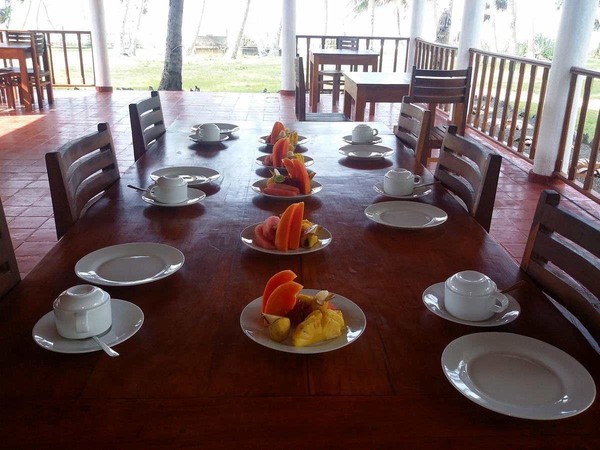 Darwins Beach Resort Tangalle Exterior foto