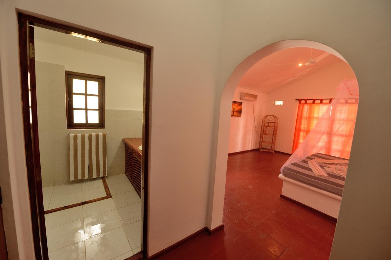Darwins Beach Resort Tangalle Exterior foto