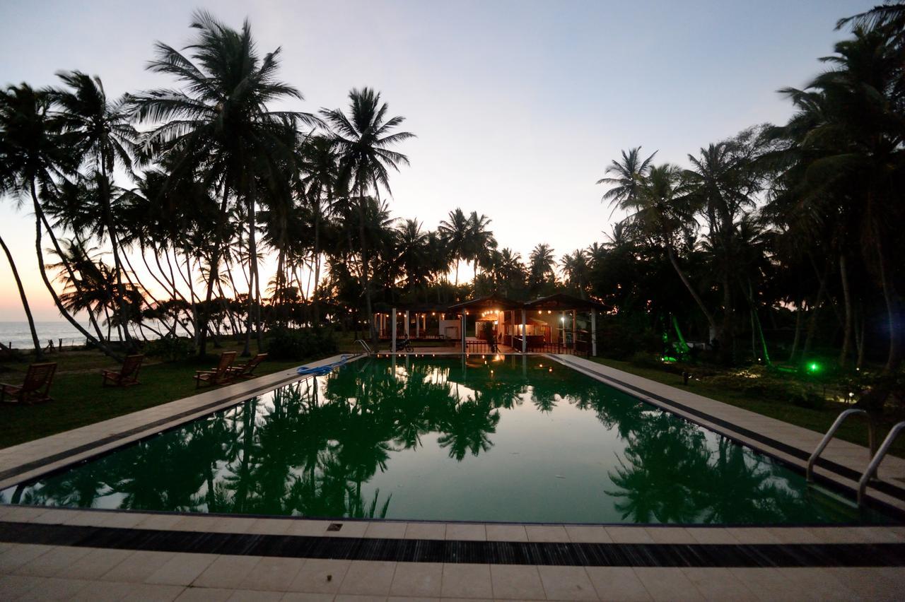Darwins Beach Resort Tangalle Exterior foto