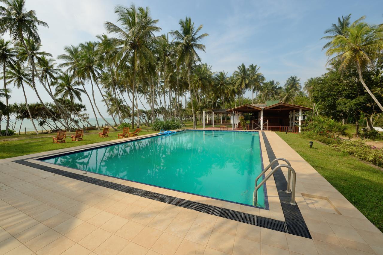 Darwins Beach Resort Tangalle Exterior foto